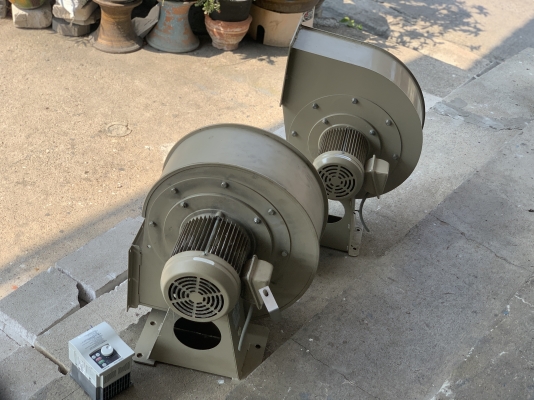 ขายโบลเวอร์ดูดฝุ่น-ดูดอากาศ Showa Denki 2HP. กับ 1.3HP. 220V made in Japan มาพร้อมชุดอินเวอร์เตอร์แปลงไฟบ้าน และปรับรอบ Mitsubishi 2HP. 220V สภาพสวย หมุนนิ่ม พร้อมใช้งาน