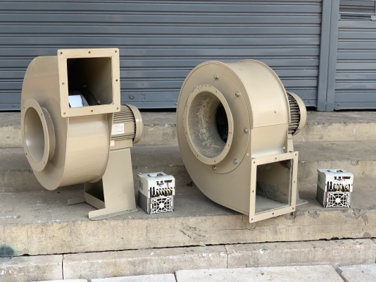 ขายโบลเวอร์ดูดฝุ่น-ดูดอากาศ Showa Denki 2HP. กับ 1.3HP. 220V made in Japan มาพร้อมชุดอินเวอร์เตอร์แปลงไฟบ้าน และปรับรอบ Mitsubishi 2HP. 220V สภาพสวย หมุนนิ่ม พร้อมใช้งาน