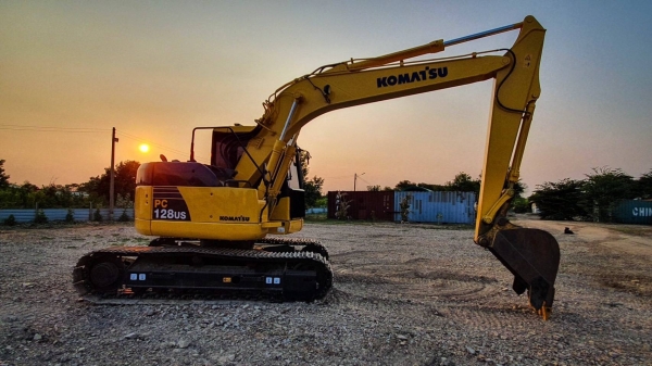 Komatsu PC128US-2El เก๋งเหลือง เก่านอก ใช้งาน 9000ช.ม เอกสารเล่มทะเบียน สวย เครื่องปั้มแรงพร้อมลงงาน Komatsu PC128US-2El เก๋งเหลือง เก่านอก ใช้งาน 9000ช.ม เอกสารเล่มทะเบียน สวย เครื่องปั้มแรงพร้อมลงงาน