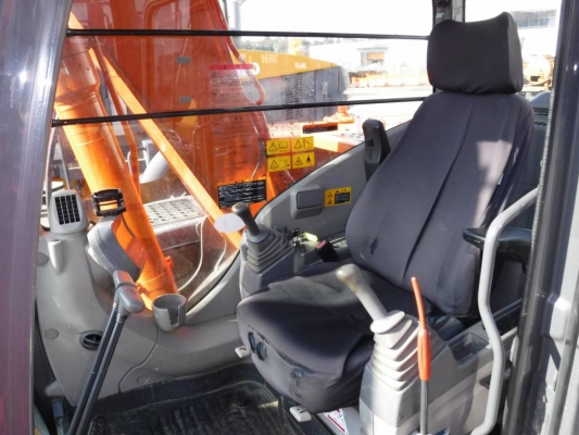 ขายรถแบคโฮ Hitachi ZX120-3 แทรคใหญ่ อาร์มพิเศษ โทร 081-8581834 แบงค์ เจ้าของขายเอง