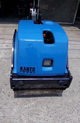 รถบดดินแบบเดินตามยี่ห้อKANTOรุ่น H650 เครื่องยนต์คูโบต้า E75 -E3-NB3 สตาร์ทด้วยกุญแจ มีระบบสั่นสะเทือน สภาพสวย พร้อมใช้งาน รุ่นใหม่ สนใจสอบถามเพิ่มเติม 081-7338802 ครับ