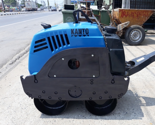 รถบดดินแบบเดินตามยี่ห้อKANTOรุ่น H650 เครื่องยนต์คูโบต้า E75 -E3-NB3 สตาร์ทด้วยกุญแจ มีระบบสั่นสะเทือน สภาพสวย พร้อมใช้งาน รุ่นใหม่ สนใจสอบถามเพิ่มเติม 081-7338802 ครับ