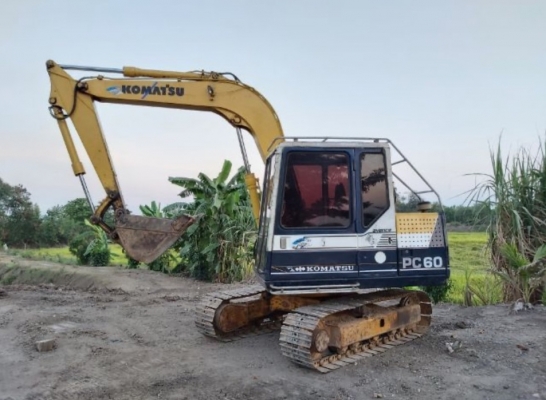 ขาย!! &gt;&gt;&gt; Komatsu PC60 รุ่น 6 รถสวยระบบดีพร้อมลุยยยยย &lt;&lt;&lt; เบอร์ติดต่อ 098-7155789 086-4631102
