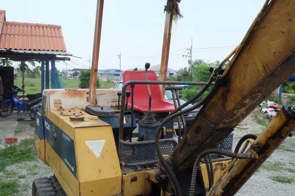 ขาย!! &gt;&gt;&gt; Komatsu PC30 รุ่น 6 รถพร้อมใช้งาน รุ่นทนทาน &lt;&lt;&lt; เบอร์ติดต่อ 098-7155789 086-4631102