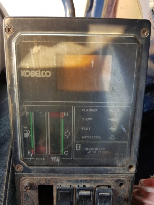 รถแบคโฮ KOBELCO SK200 M3 มีคลิปการทำงาน รถแบคโฮ KOBELCO SK200 M3 มีคลิปการทำงาน