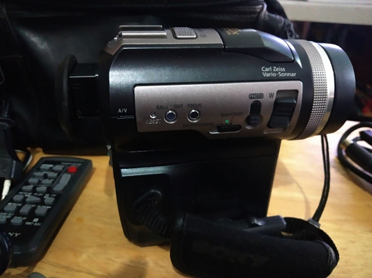 SONY HANDYCAN รุ่น DCR-PC330E Mdae in Japan