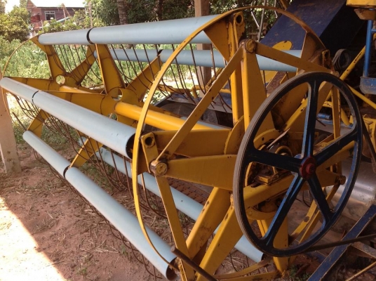 รถเกี่ยว เกษตรพัฒนา รุ่นช้างน้อนไวไฟ สภาพดี สวยเดิม