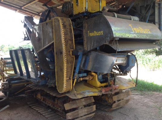 รถเกี่ยว เกษตรพัฒนา รุ่นช้างน้อนไวไฟ สภาพดี สวยเดิม