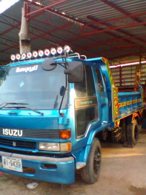 ISUZU ร๊อกกี้ 195 ดั้ม