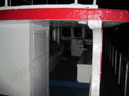 เรือยาวตลอดลำ 11.70 กว้าง 3.30 เมตร ลึก 1.30 12.13 ตันกรอส 8.25 ตันเนต เรือยาวตลอดลำ 11.70 กว้าง 3.30 เมตร ลึก 1.30 12.13 ตันกรอส 8.25 ตันเนต