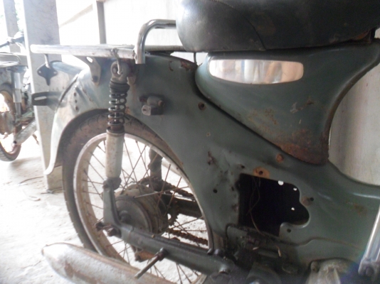 ขายด่วน 7500  c50 ไฟหรี่ สภาพเดิมๆๆ  ส่งได้ทั่วไทย สนใจติดต่อ0883028553 ป็อบรถเก่า