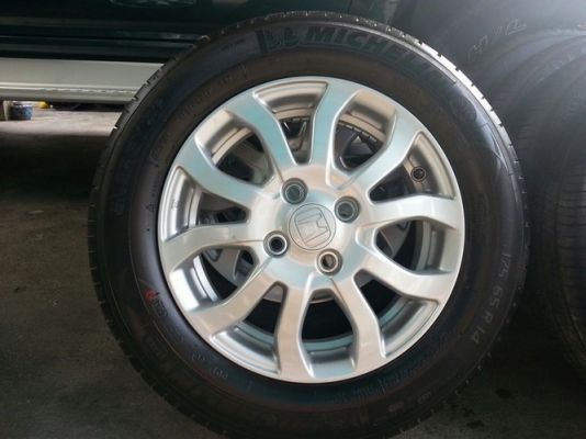ล้อ14BrioAmaze 4รู100 + ยาง Michelin 175/65/14 ปี13 ป้ายแดง
