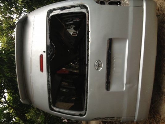 ซากรถตู้ คอมมุเตอร์