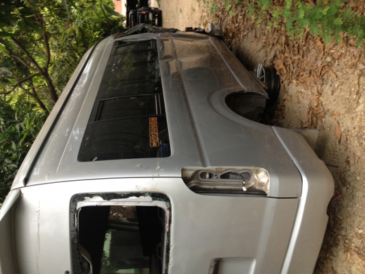 ซากรถตู้ คอมมุเตอร์