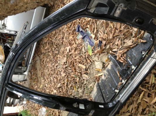 วงกบประตูไททั้น 4 ประตู