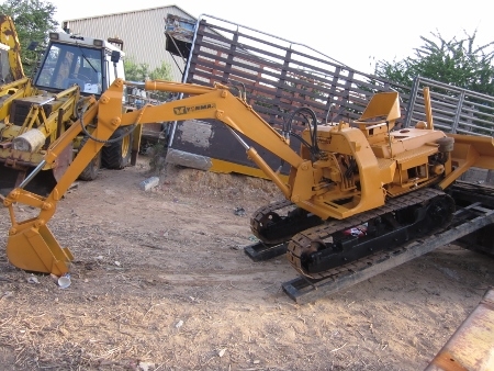 ขาย-รถขุด แบบหน้าดันหลังขุด YANMAR: 600C สตาร์ท  2 ระบบ แรงดี พร้อมใช้ ขับเคลื่อนด้วยระบบไฮโดรลิค