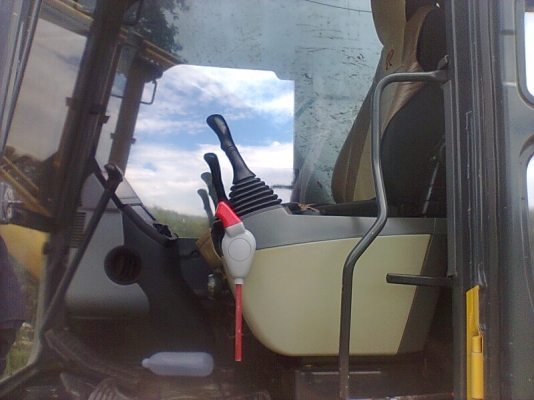 PC200-8 รถใหม่นอก มีจอหลัง 7xxxชม.เล่มทะเบียนเต็ม PC200-8 รถใหม่นอก มีจอหลัง 7xxxชม.เล่มทะเบียนเต็ม