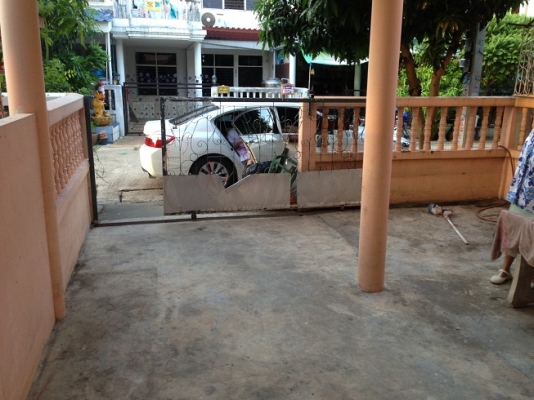 !!!!๑88*_ขาย บ้านทาวน์เฮ้าส์ 2 ชั้น 3 ห้องนอน สะอาด ไม่เปลี่ยวเลย เพื่อนบ้านน่ารักจริงๆไม่สัพเพเหระ โจรขโมยระแวกนี้ไม่เคยมี (เจ้าของขายเอง)