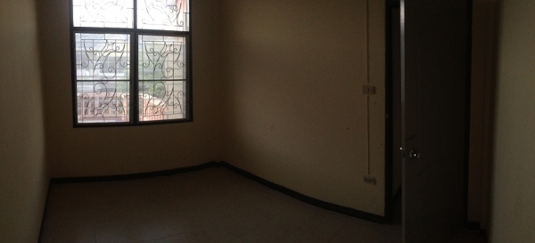 !!!!๑88*_ขาย บ้านทาวน์เฮ้าส์ 2 ชั้น 3 ห้องนอน สะอาด ไม่เปลี่ยวเลย เพื่อนบ้านน่ารักจริงๆไม่สัพเพเหระ โจรขโมยระแวกนี้ไม่เคยมี (เจ้าของขายเอง)