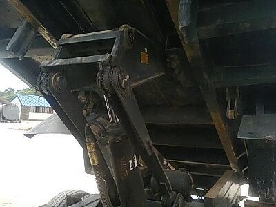 รถอิซูซุ 6 ล้อดั้ม 175 แรงม้า ปี 49  วิ่ง 7x,xxx กม.  สนใจติดต่อ 081 - 6079515