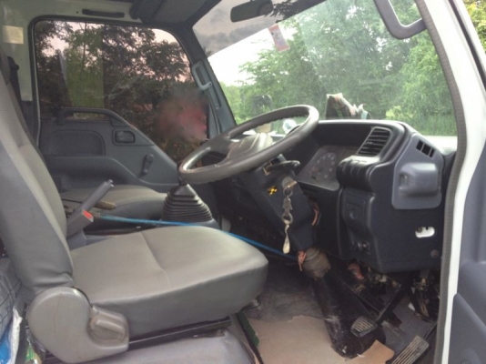 อิซูซุ 6 ล้อดั้ม 150 แรงม้า ปี 50  รถวิ่ง 22,xxx กม.  สนใจติดต่อ 081 - 6079515