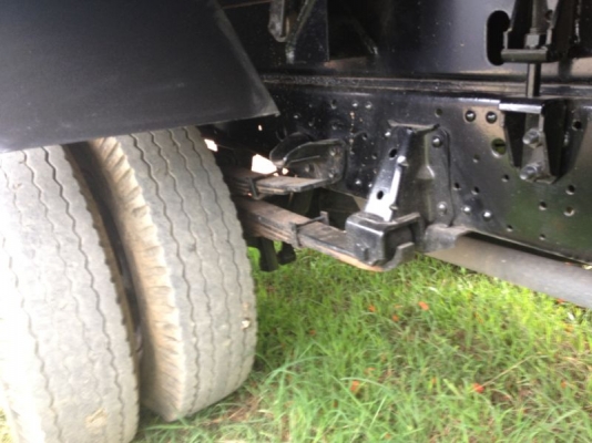 อิซูซุ 6 ล้อดั้ม 150 แรงม้า ปี 50  รถวิ่ง 22,xxx กม.  สนใจติดต่อ 081 - 6079515