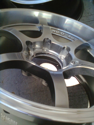 ขายแม็ก 6 รู ขอบ 17  หน้า8 หลัง9 สวยๆ 4 วง