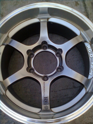 ขายแม็ก 6 รู ขอบ 17  หน้า8 หลัง9 สวยๆ 4 วง