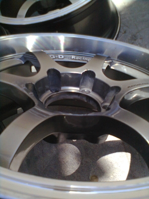 ขายแม็ก 6 รู ขอบ 17  หน้า8 หลัง9 สวยๆ 4 วง