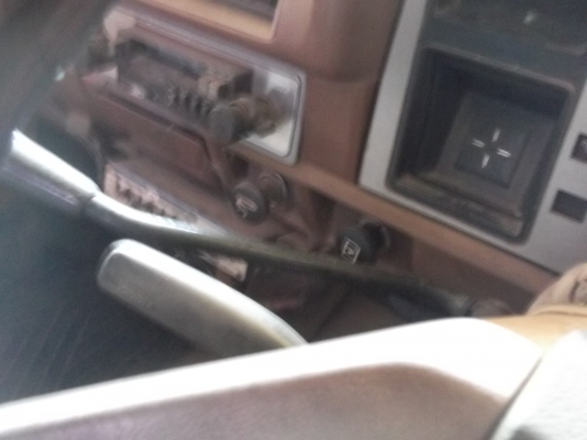 แยกชิ้น ด่วน DATSUN 720 เกียร์คอ แยกชิ้น ด่วน DATSUN 720 เกียร์คอ