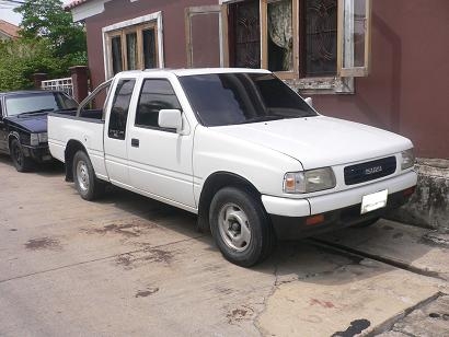 ขายกระบะ ISUZU SPACECAB 2.5 เกียร์ธรรมดา พวงมาลัยเพาเวอร์