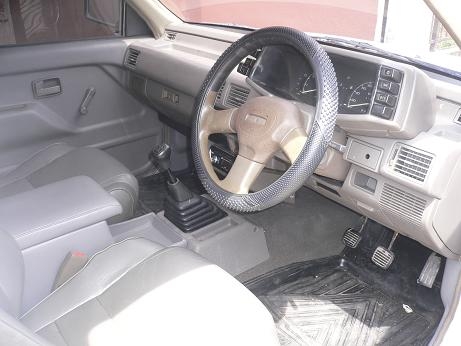 ขายกระบะ ISUZU SPACECAB 2.5 เกียร์ธรรมดา พวงมาลัยเพาเวอร์