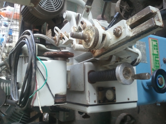 เครื่องลับใบเลื่อยวงเดือน