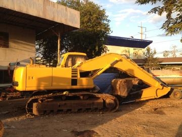 ขายแบคโฮ KOMATSU PC200-6 สภาพดี พร้อมใช้งาน