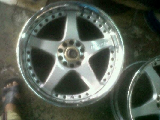 ข NISMO gt 3 แท้  R 18 กว้าง 10 et 28  ขาย  18000 มีคู่เดียวนะคับ  call 0875800722