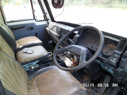 อีซูซุ กะบะดั้มพื้นเรียบเครื่อง 6hh1 210