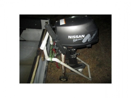 ขายเรือ 12 ฟุต เครื่อง 5 แรง ขายเรือ 12 ฟุต เครื่อง 5 แรง