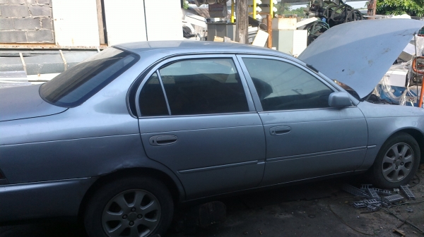 ขายรถ TOYOTA COROLLA เกีรย์ธรรมดาสภาพต้องบูรณะ