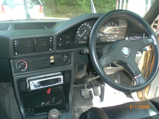 ขายรถเก๋งBMW รุ่นE28 2000cc