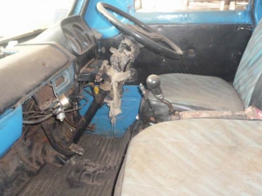 ขายรถสี่ล้อกลาง ขายรถสี่ล้อกลาง