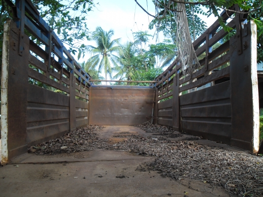 ขายกระบะดัมพ์ 10 ล้อ สภาพดีพร้อมใช้งาน ครบชุด