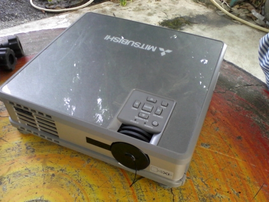 ขายเครื่องฉายโปรเจ็คเตอร์ ขายเครื่องฉายโปรเจ็คเตอร์
