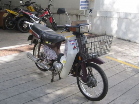 Honda c900 &lsquo;Custom&rsquo; สตาร์ทมือพร้อมใช้วิ่งโคตรดี ล้อเงิน เครื่องแจ่ม เล่ม+ชุดโอนครบครับ กทม.