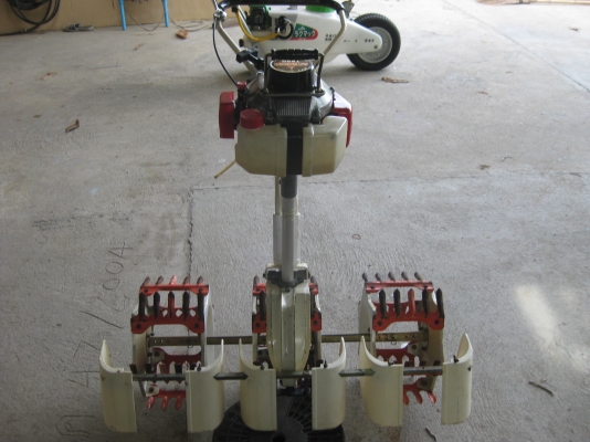 เครื่องพรวนหญ้าในร่องข้าว