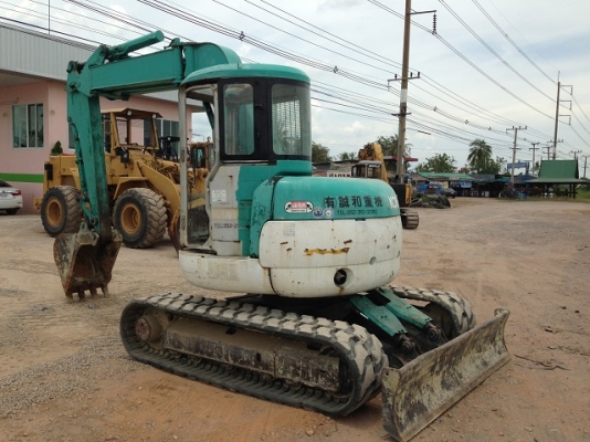 ขายรถแบคโฮ KOBELCO SK75UR-2 มีVDOครับ นำเข้าจากญี่ปุ่น สนใจติดต่อ 081-2990958 ขายรถแบคโฮ KOBELCO SK75UR-2 มีVDOครับ นำเข้าจากญี่ปุ่น สนใจติดต่อ 081-2990958