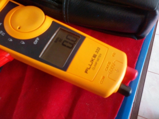 ขาย มิเตอร์วัดกระแส FLUKE333 สภาพดีครับ ขาย มิเตอร์วัดกระแส FLUKE333 สภาพดีครับ