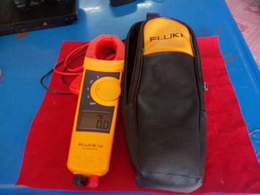 ขาย  มิเตอร์วัดกระแส FLUKE333 สภาพดีครับ