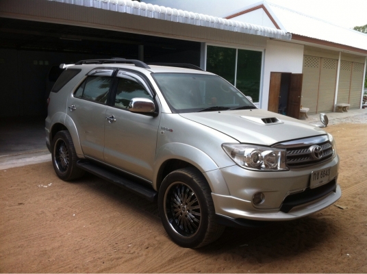 ขาย Fortuner 06  3.0 V ชุดแต่ง TRD พร้อมเครื่องเสียงชุดใหญ่