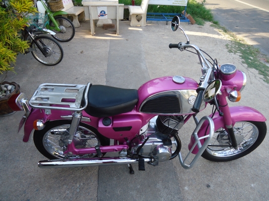 หนุ่ม ปราจีน : ขาย K125m2 สตาร์ทมือสวยๆ มีทะเบียนครับ