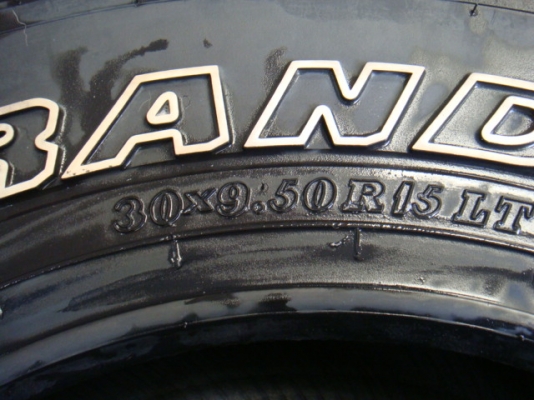 ขายยาง DUNLOP AT1 ใหม่ๆ 30R15 3วง